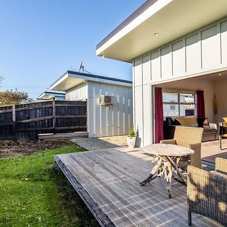 Two Four Cologne Villa Martinborough Exterior foto