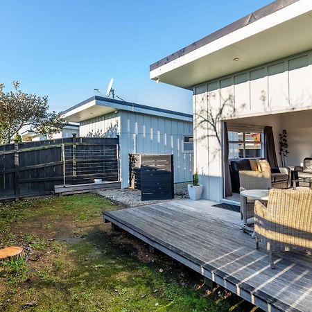 Two Four Cologne Villa Martinborough Exterior foto