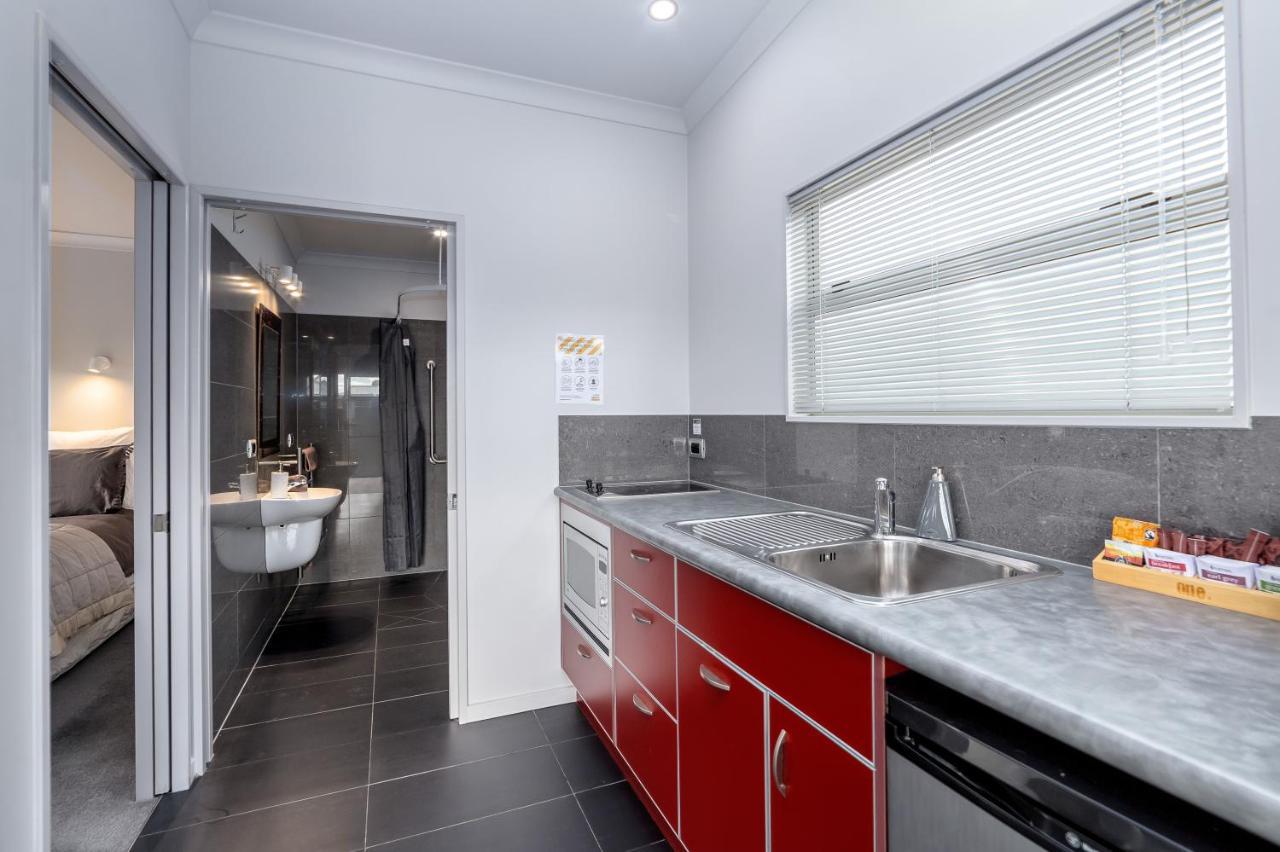 Two Four Cologne Villa Martinborough Exterior foto