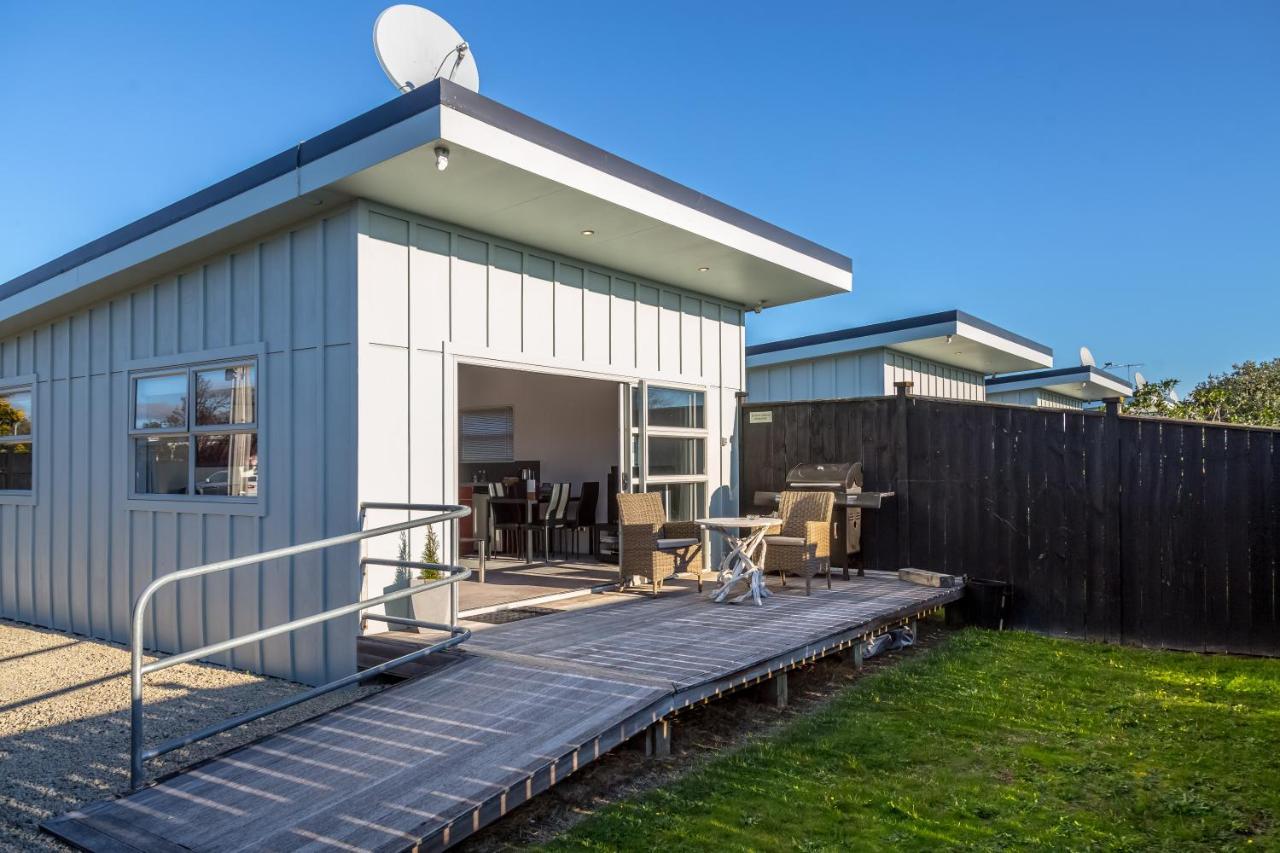 Two Four Cologne Villa Martinborough Exterior foto