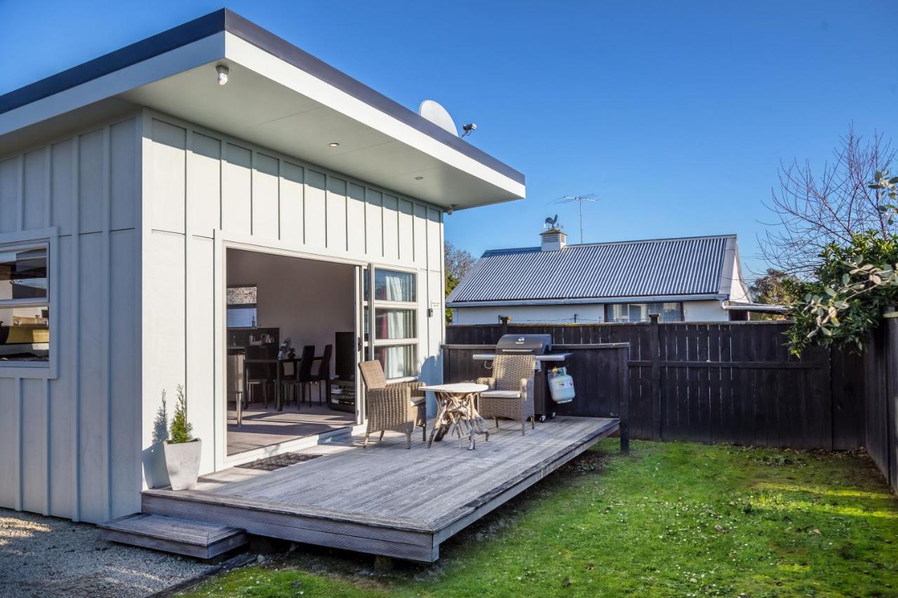 Two Four Cologne Villa Martinborough Exterior foto